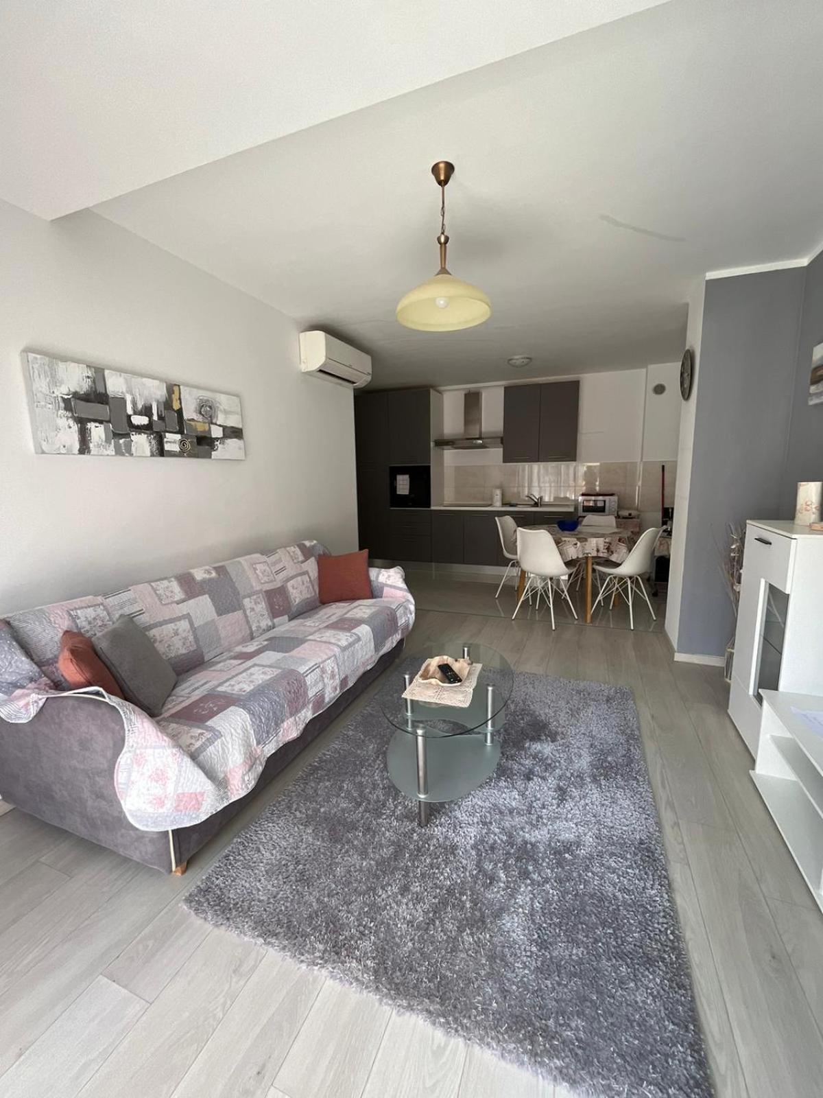 Apartman Pink Sky *